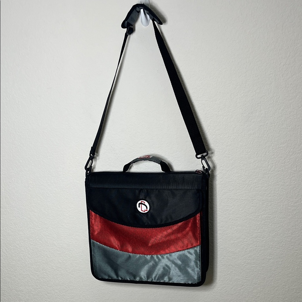 Case-it Classic Zipper Binder 2-Inch D-Rings' Black and Red